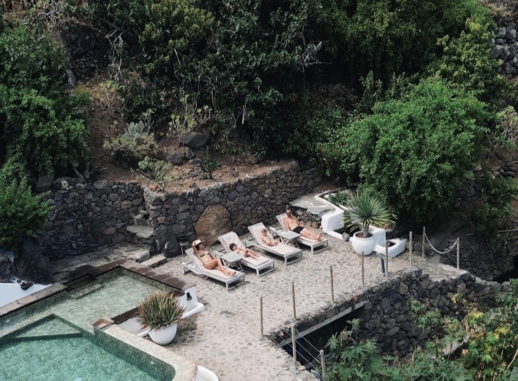 /Photo galerie Nicole Bernardes Tenerife 7